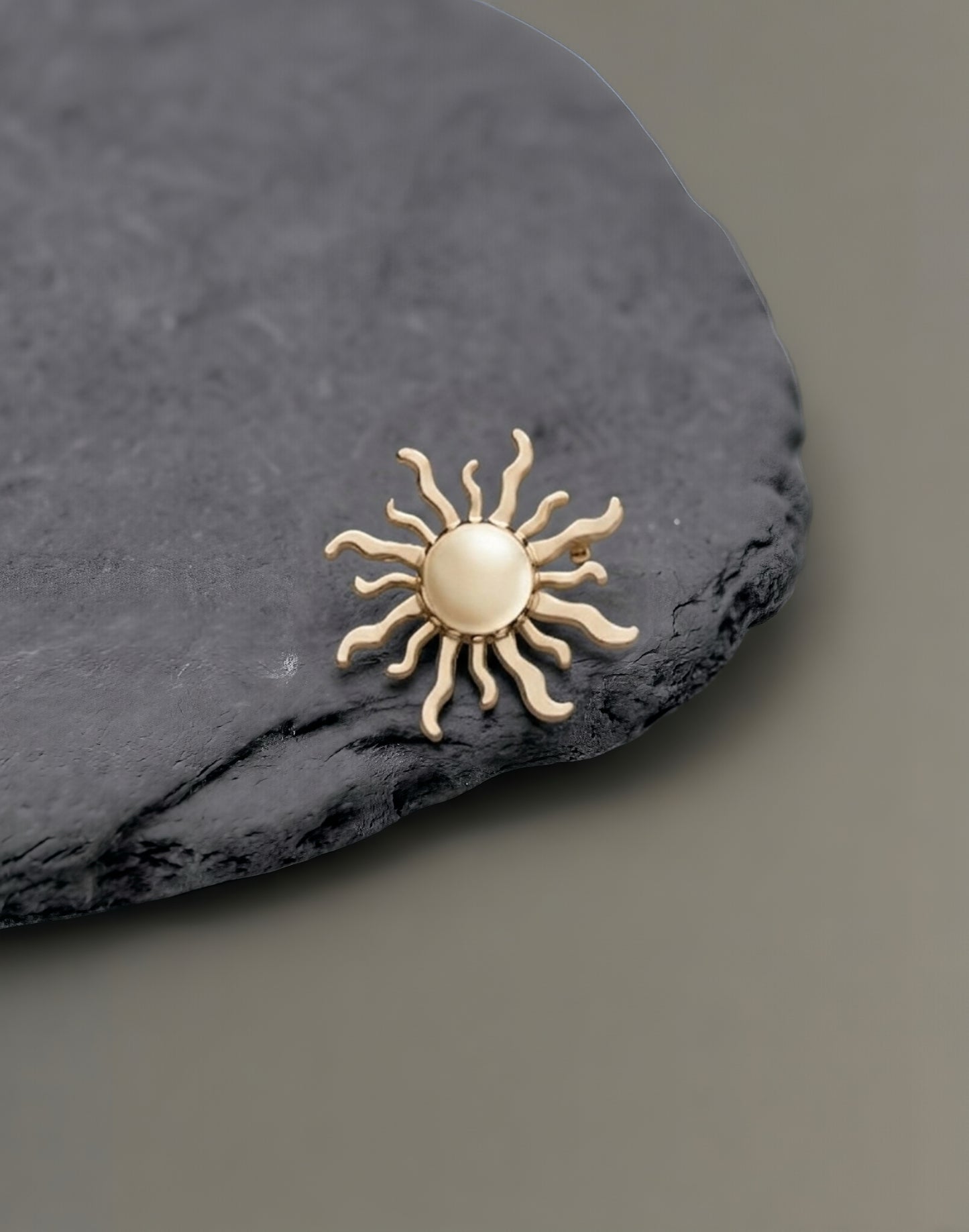 Brooch