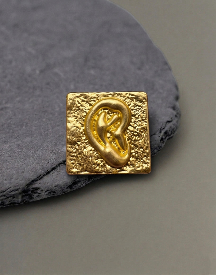 Brooch
