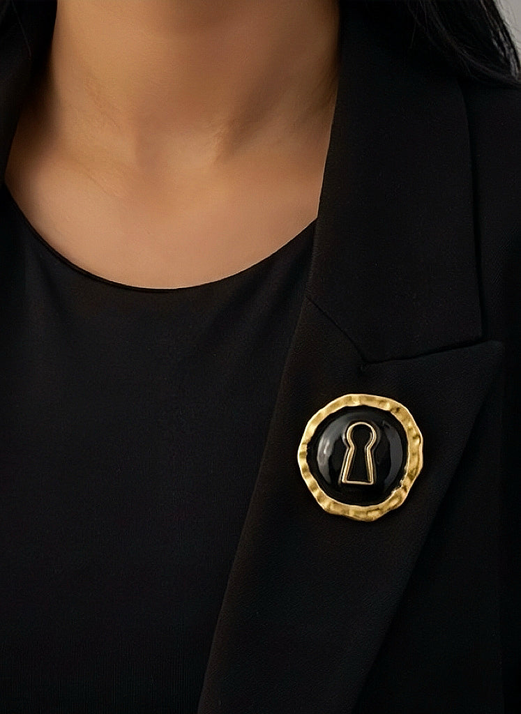 Brooch