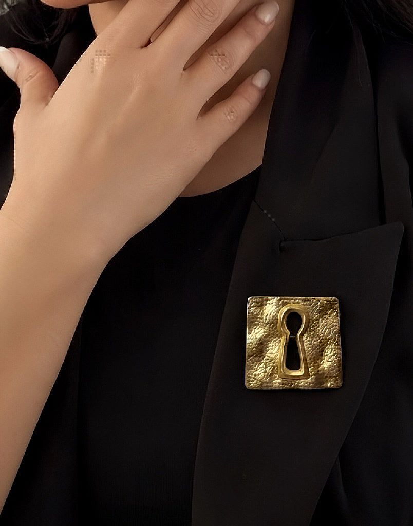 Brooch