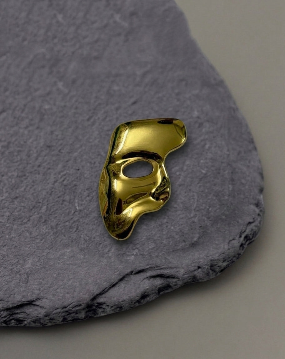 Brooch